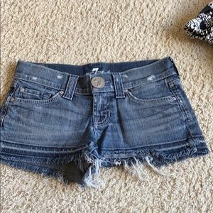 Adorable seven denim shorts!